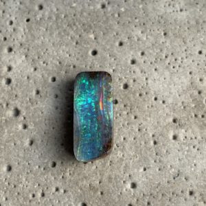 Irisierender Opal aus Australien