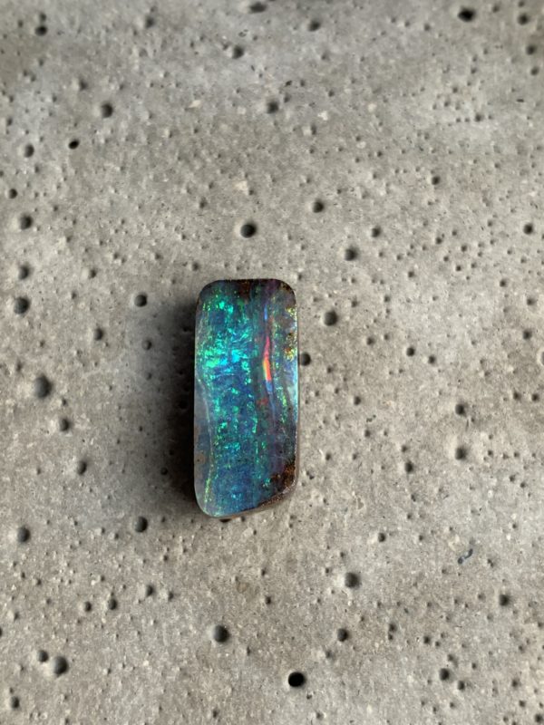 Irisierender Opal aus Australien
