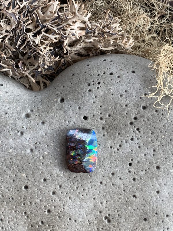 Süsser Boulder Opal