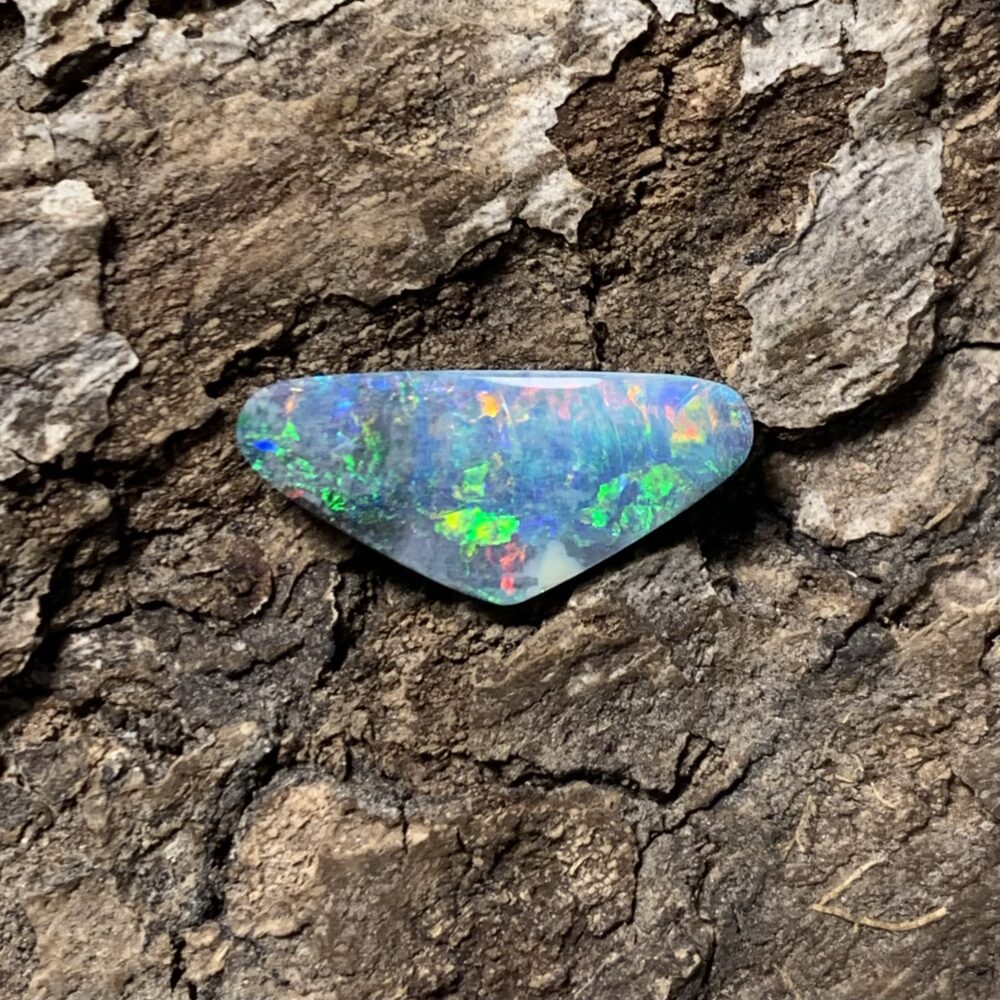 Auffälliger Boulder Opal