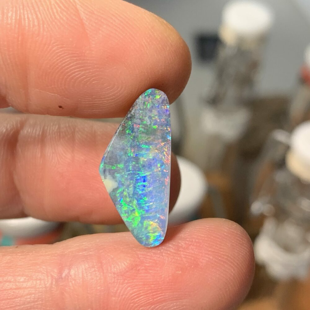 Auffälliger Boulder Opal