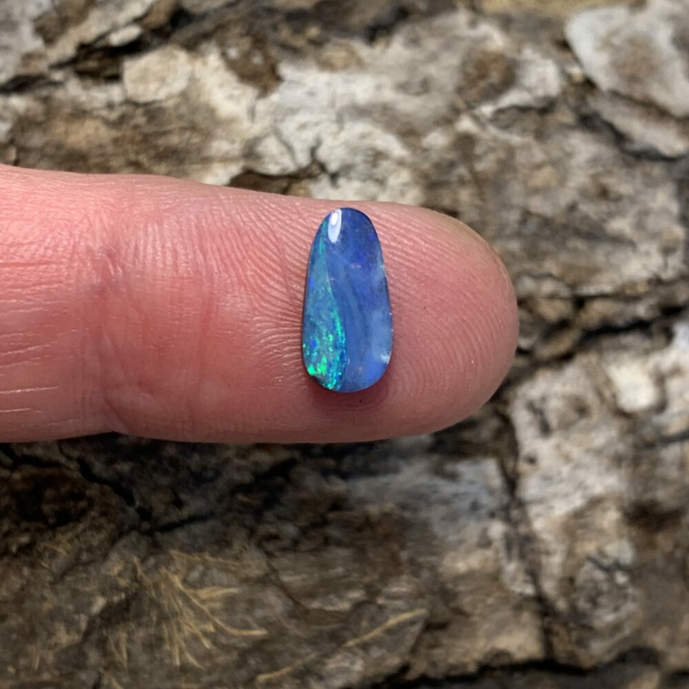 Eleganter Opal für ihr individuelles Schmuckstück