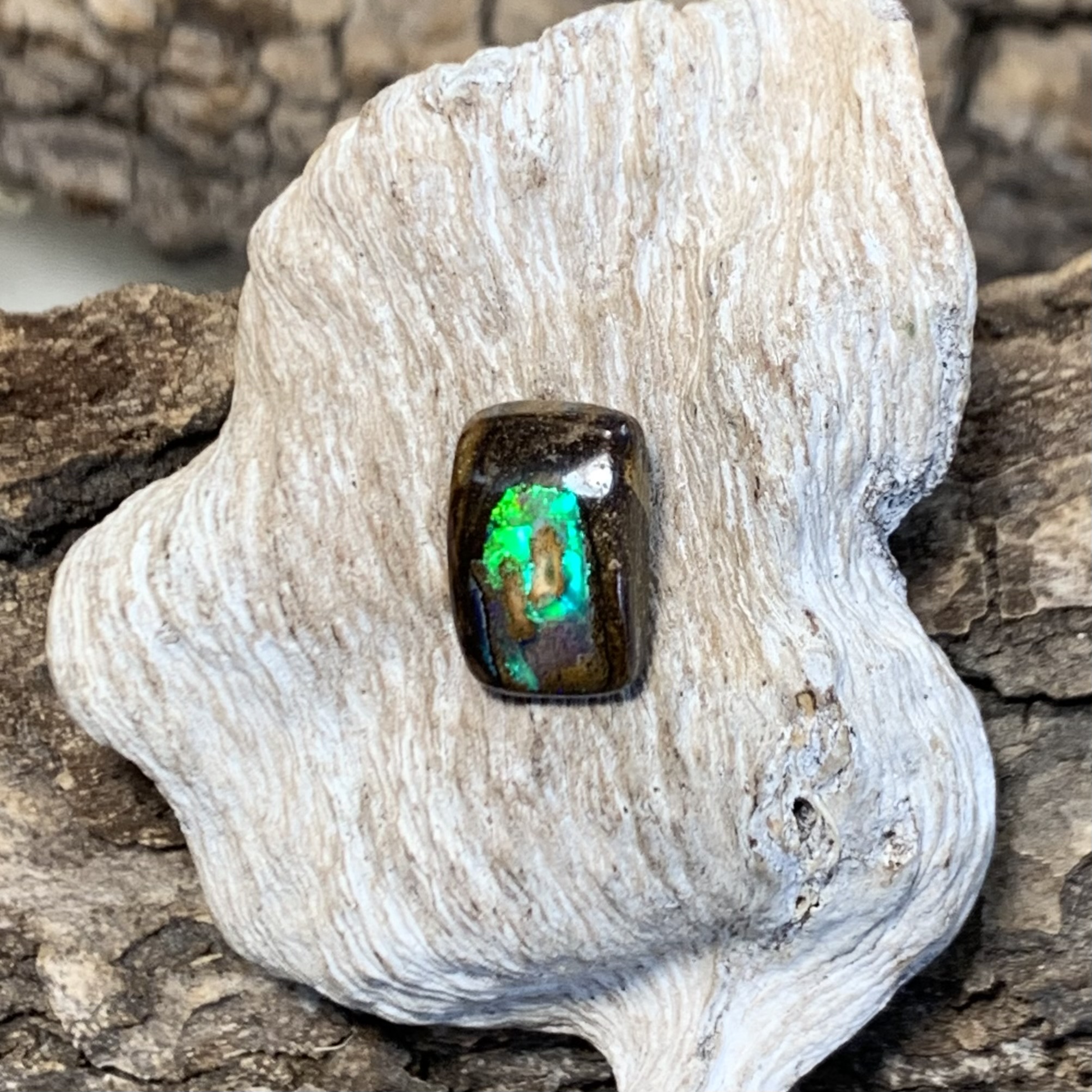 Geheimnisvoller Opal